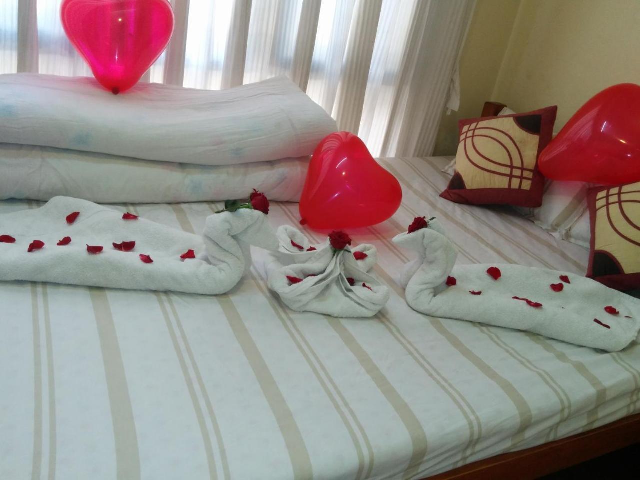 Looniva Guest House Lalitpur Экстерьер фото